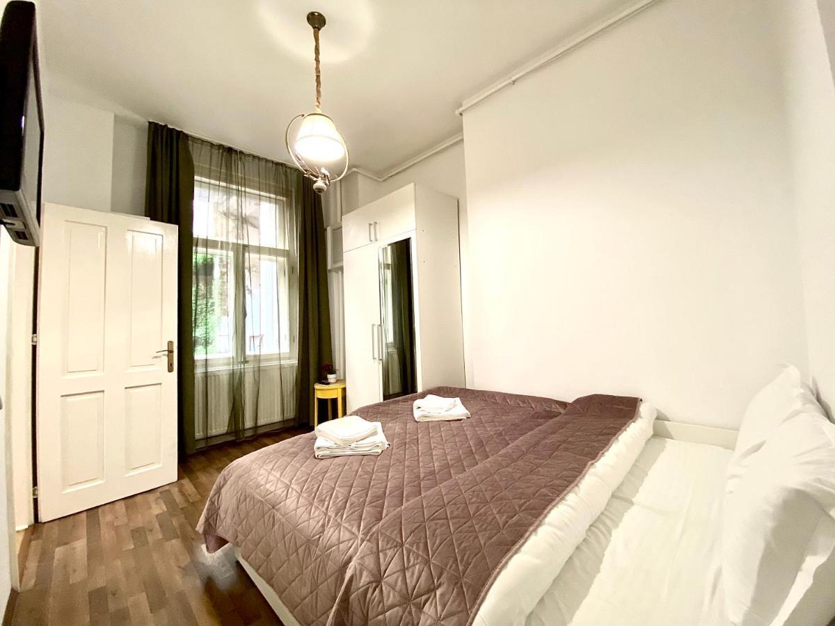 Republique Family Apartment บราชอฟ ภายนอก รูปภาพ