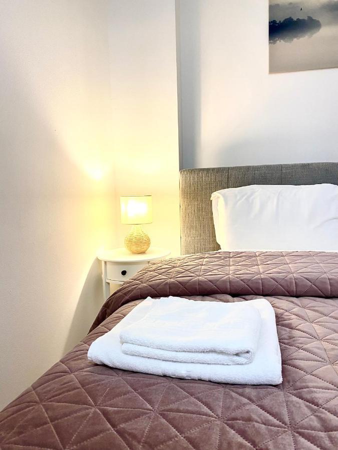 Republique Family Apartment บราชอฟ ภายนอก รูปภาพ