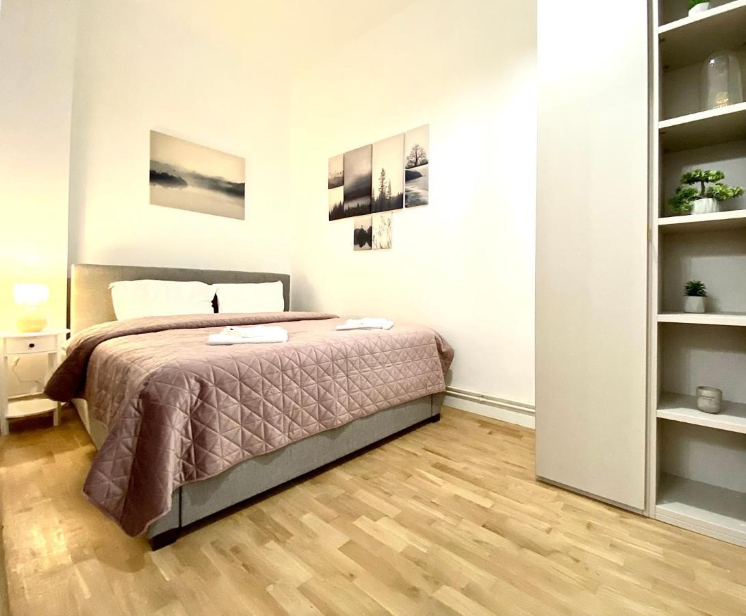 Republique Family Apartment บราชอฟ ภายนอก รูปภาพ